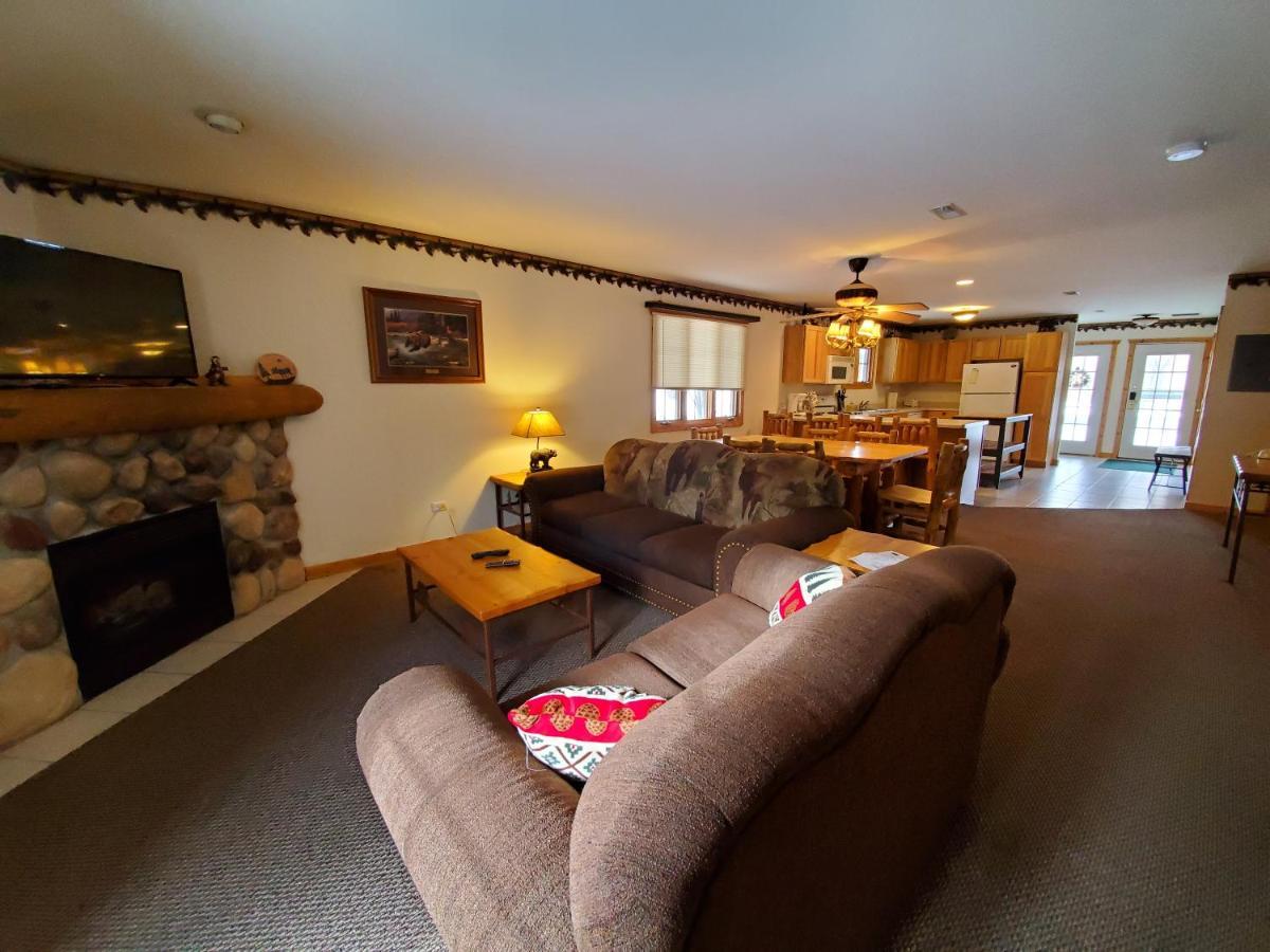 Grand Bear Resort At Starved Rock Utica Luaran gambar