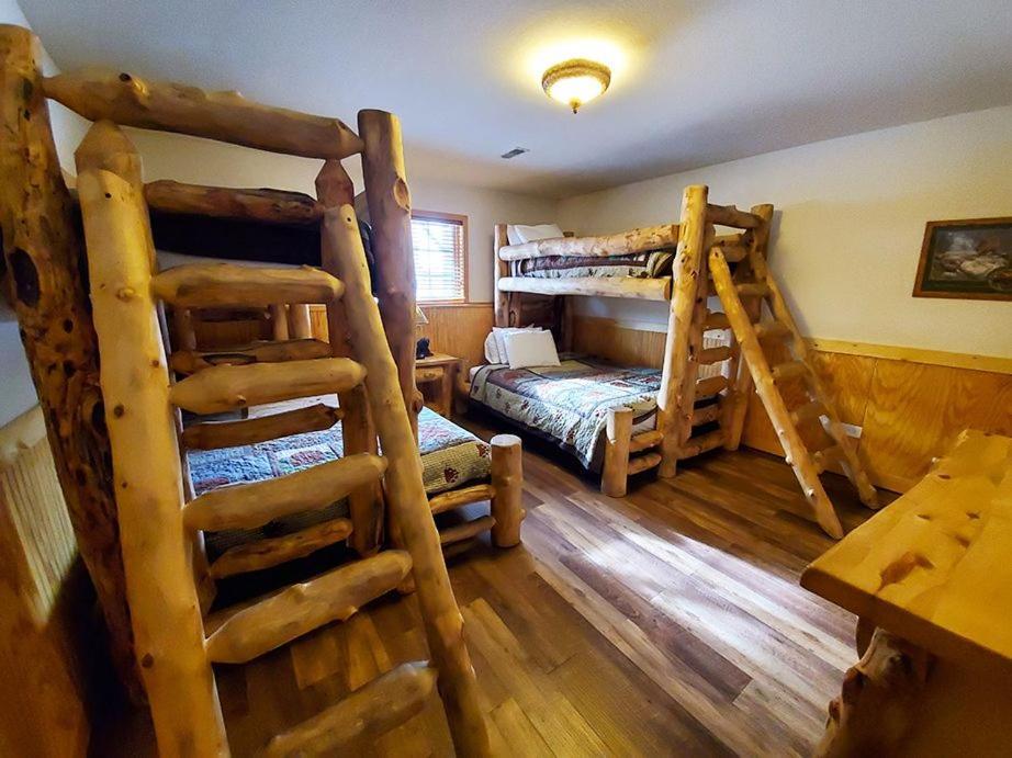 Grand Bear Resort At Starved Rock Utica Luaran gambar